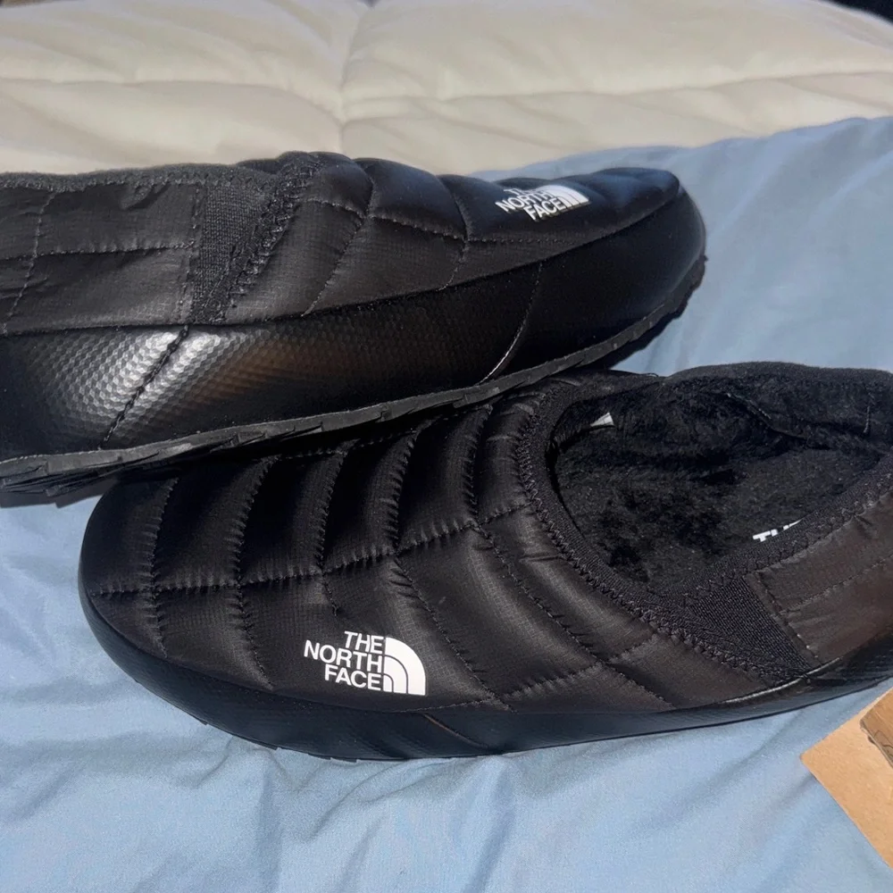 The North Face Black Mountain Essentials Mule - Picture 2 of 4